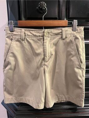 Boys UA Dri fit kaki shorts